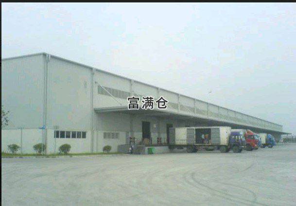 浦东泥城带喷淋卸货雨棚8000平仓库出租