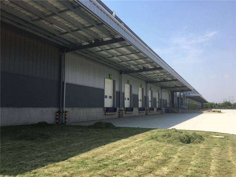 宝山高平台仓库30000平方大小面积可分租层高10米