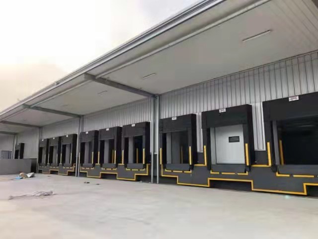 松江独门独院18000平层高10米无税收交通方便