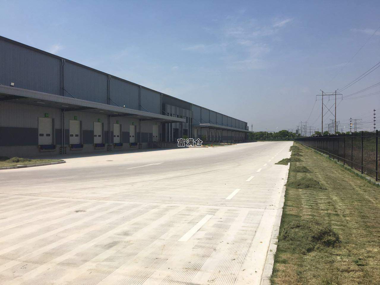 嘉定30000平方米单层高平台仓库出租业主直租无税收要求