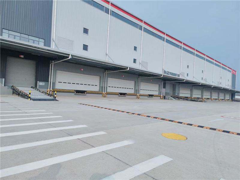 出租仓库宝山13000平适合物流电商交通方便