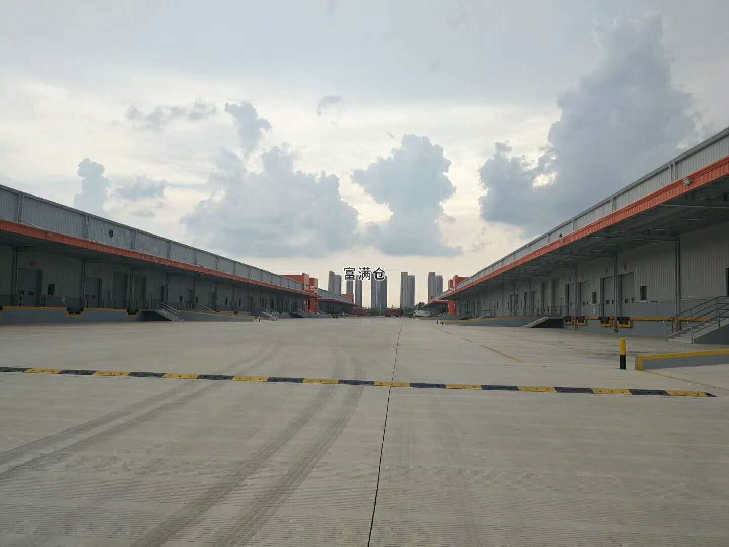 松江104板块独门独院全单层金刚石地面仓库出租