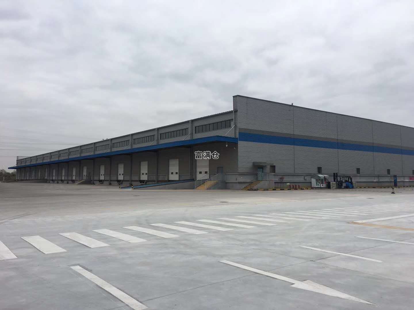 青浦18000平独门独院双边平台仓库业主直租