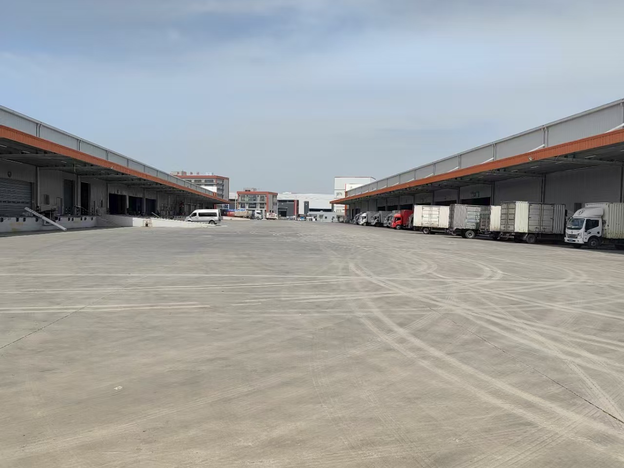 合肥肥西20000平高标仓库出租双边卸货带月台雨棚